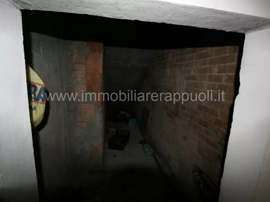 Immagine 11 di Rustico / casale in vendita  a Montepulciano