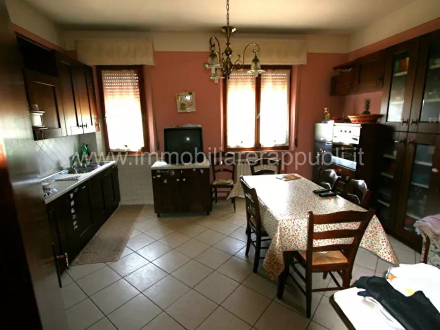 Immagine 2 di Rustico / casale in vendita  a Sinalunga