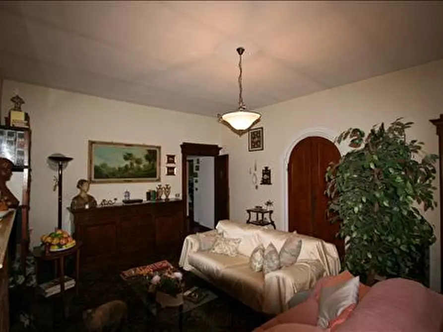 Immagine 3 di Appartamento in vendita  a Sinalunga