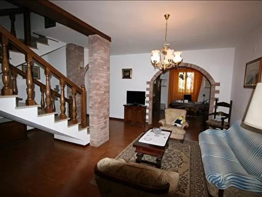 Immagine 2 di Casa indipendente in vendita  a Pienza