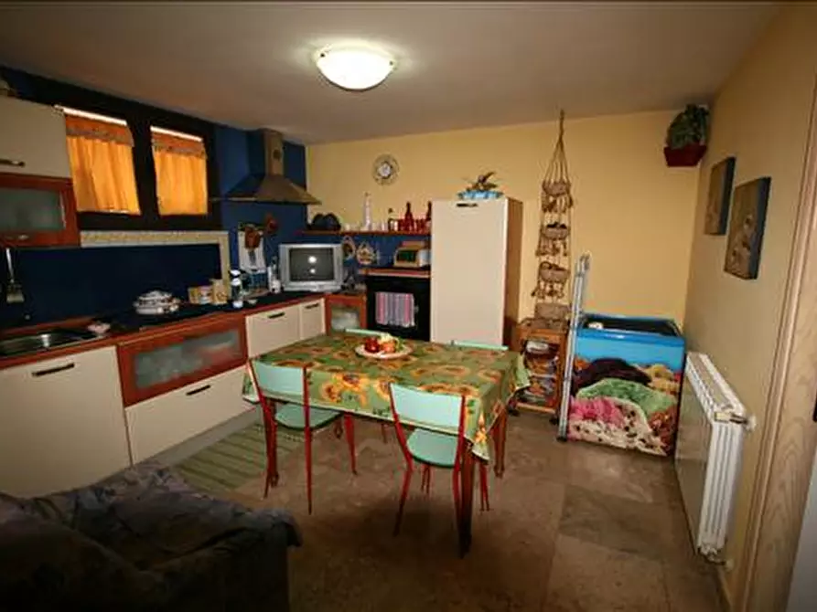 Immagine 10 di Casa indipendente in vendita  a Torrita Di Siena