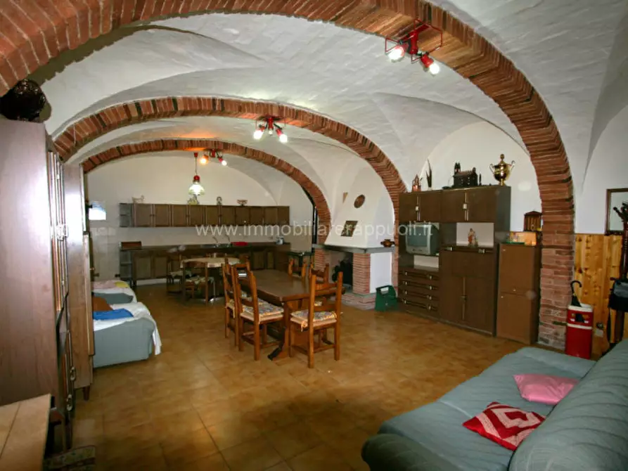 Immagine 2 di Appartamento in vendita  a Sinalunga