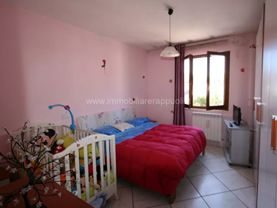 Immagine 4 di Villetta a schiera in vendita  a Sinalunga