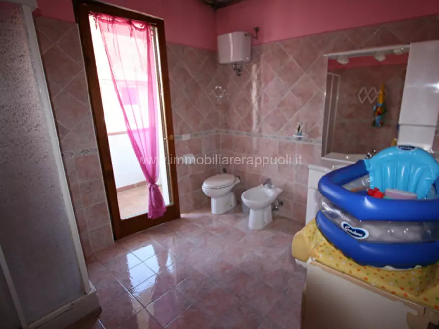 Immagine 6 di Villetta a schiera in vendita  a Sinalunga