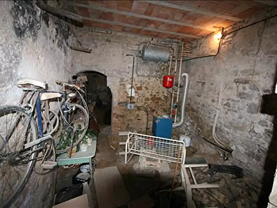 Immagine 6 di Casa indipendente in vendita  a Montalcino