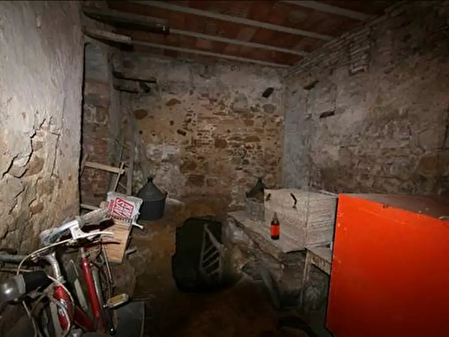 Immagine 7 di Casa indipendente in vendita  a Montalcino