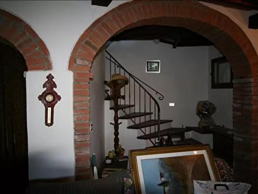 Immagine 9 di Casa indipendente in vendita  a Montalcino