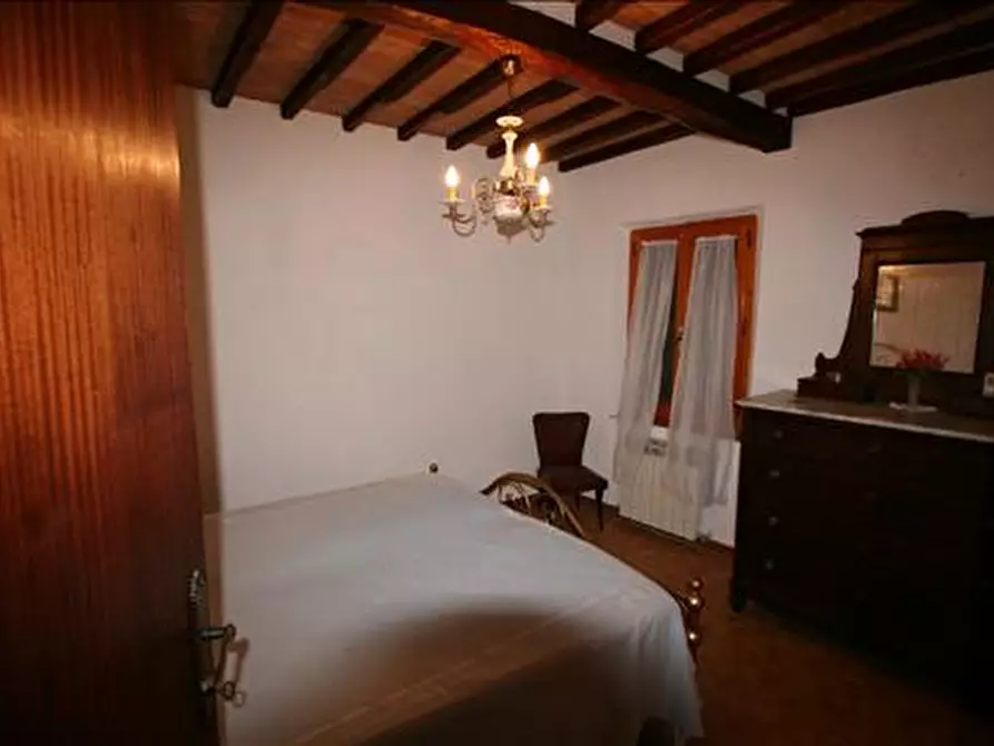 Immagine 12 di Casa indipendente in vendita  a Montalcino
