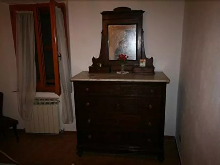 Immagine 16 di Casa indipendente in vendita  a Montalcino