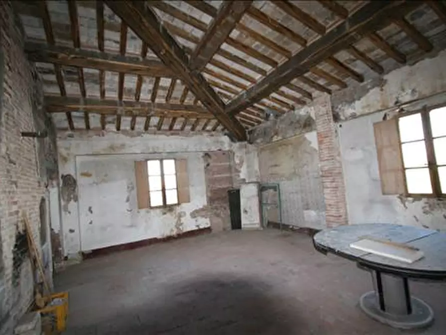 Immagine 7 di Rustico / casale in vendita  a Sinalunga