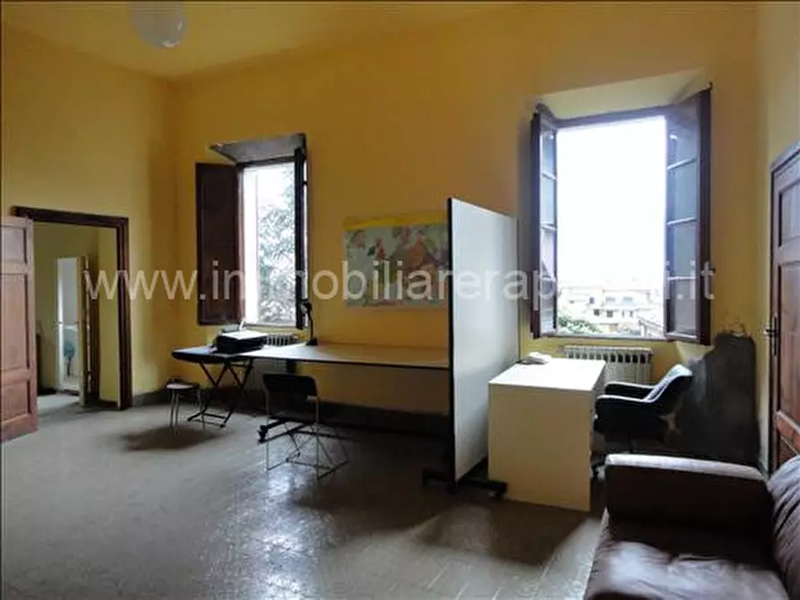 Immagine 2 di Rustico / casale in vendita  a Sinalunga