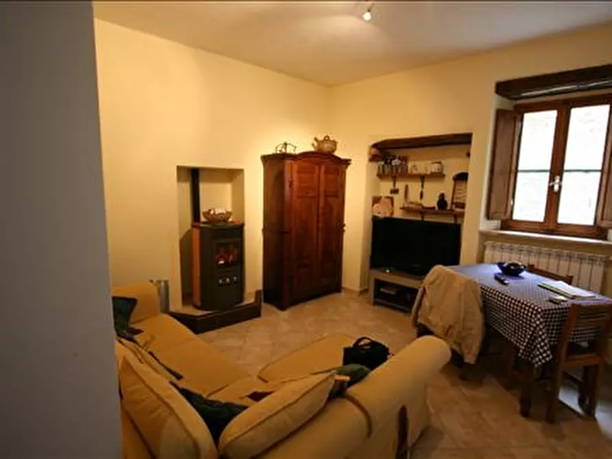 Immagine 13 di Casa indipendente in vendita  a Sinalunga