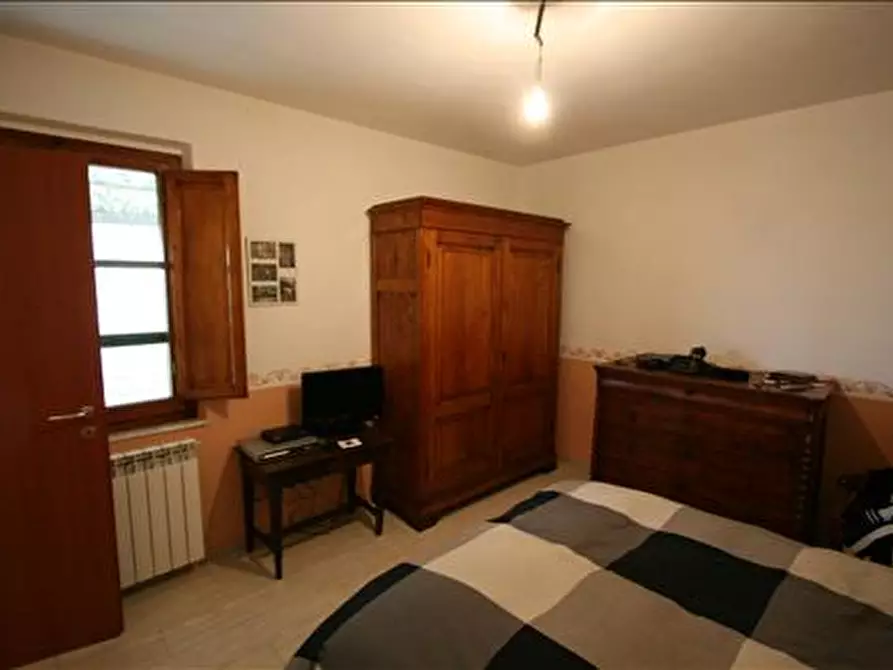 Immagine 18 di Casa indipendente in vendita  a Sinalunga