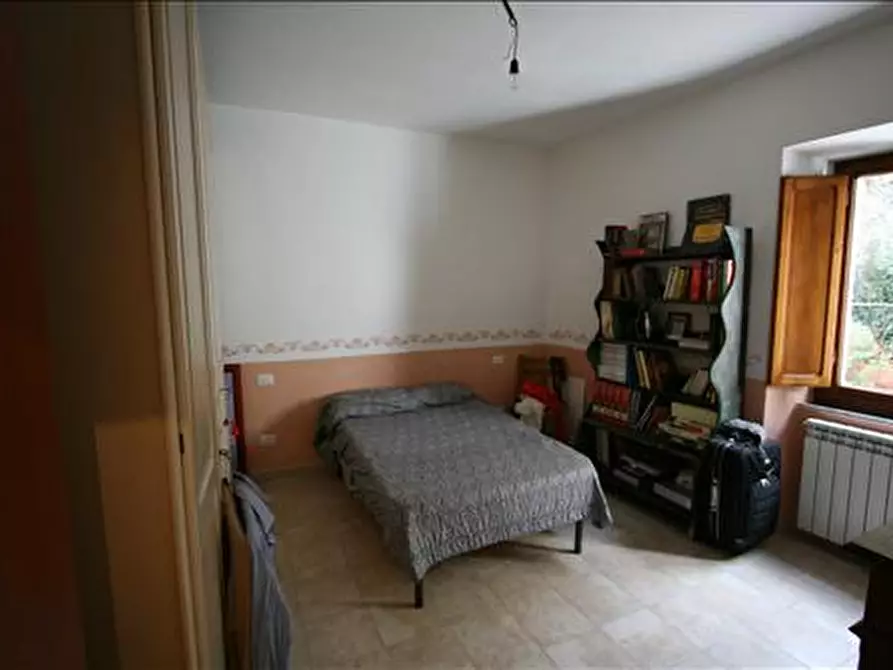 Immagine 21 di Casa indipendente in vendita  a Sinalunga