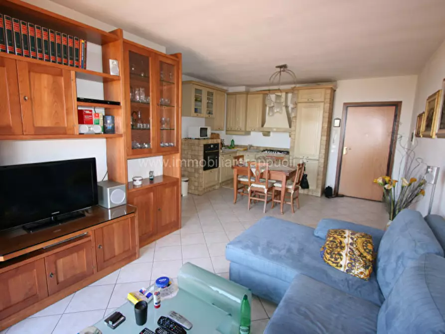 Immagine 2 di Appartamento in vendita  a Sinalunga