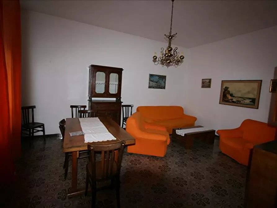 Immagine 2 di Casa indipendente in vendita  a Trequanda