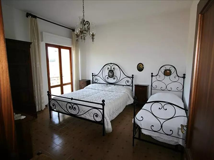 Immagine 4 di Casa indipendente in vendita  a Trequanda