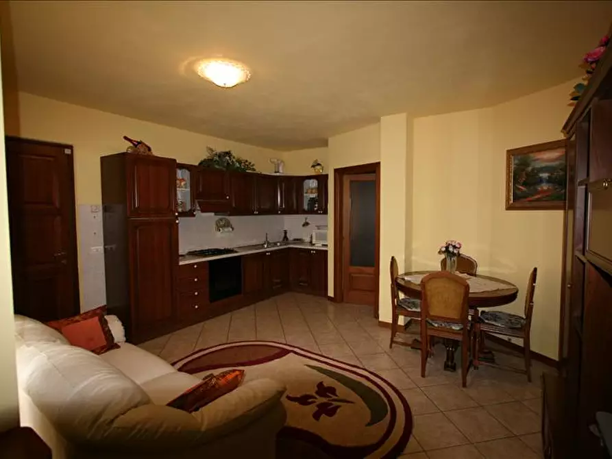 Immagine 2 di Appartamento in vendita  a Sinalunga