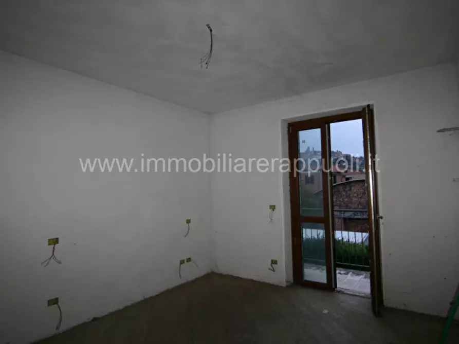 Immagine 8 di Appartamento in vendita  a Sinalunga