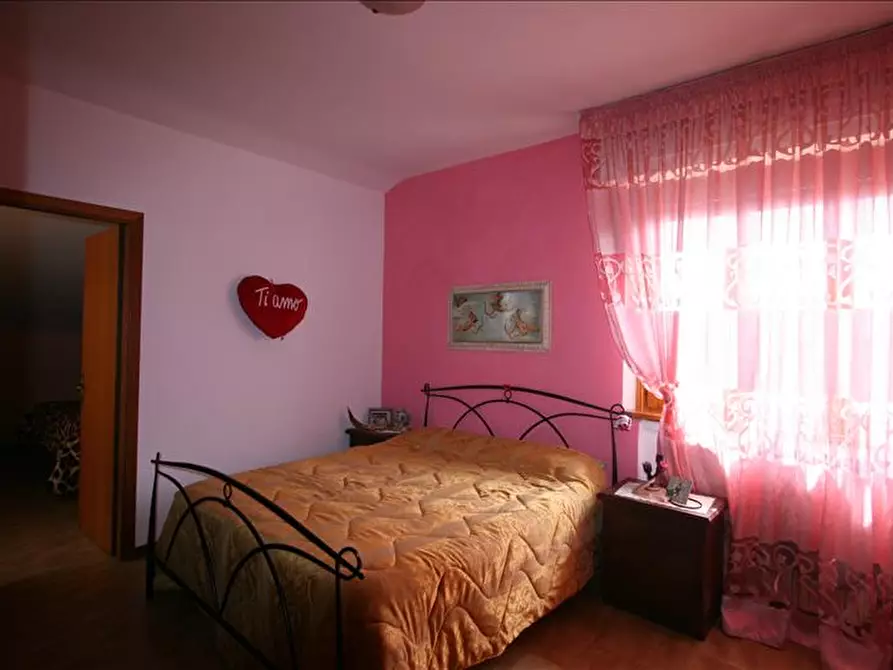 Immagine 2 di Appartamento in vendita  a Sinalunga