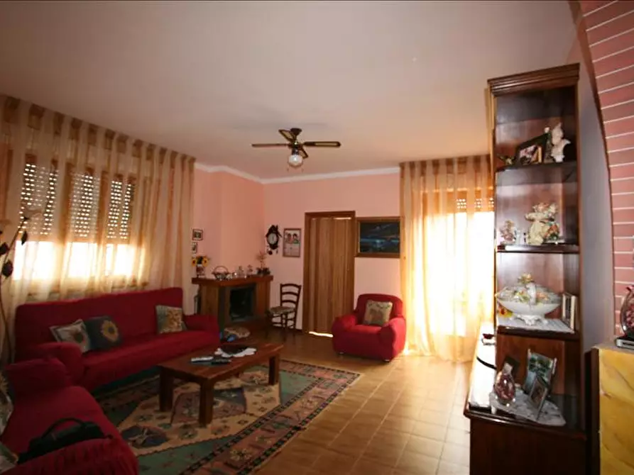 Immagine 10 di Appartamento in vendita  a Sinalunga