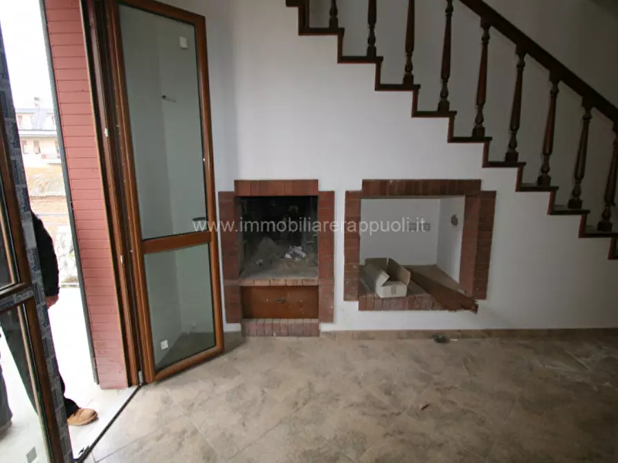 Immagine 2 di Appartamento in vendita  a Sinalunga