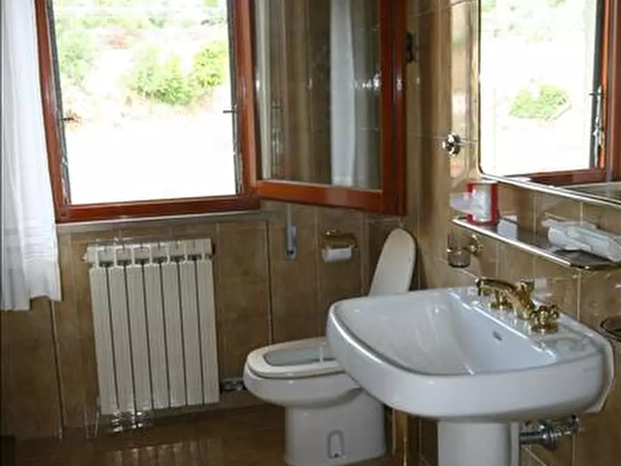 Immagine 9 di Casa indipendente in affitto  a Sinalunga