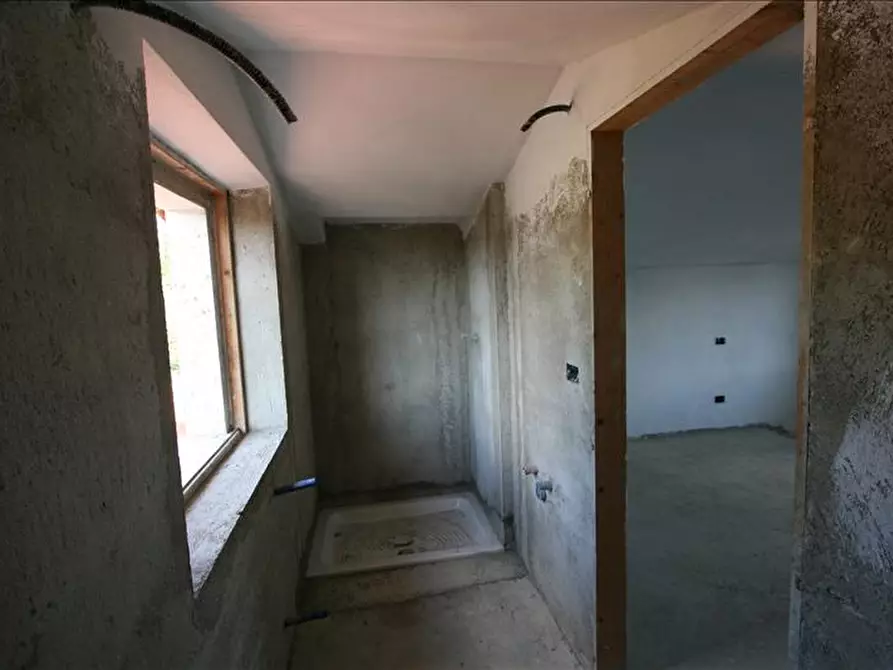 Immagine 2 di Appartamento in vendita  a Lucignano