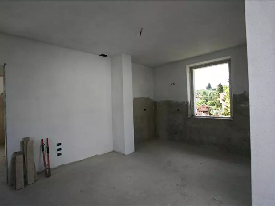 Immagine 5 di Appartamento in vendita  a Lucignano