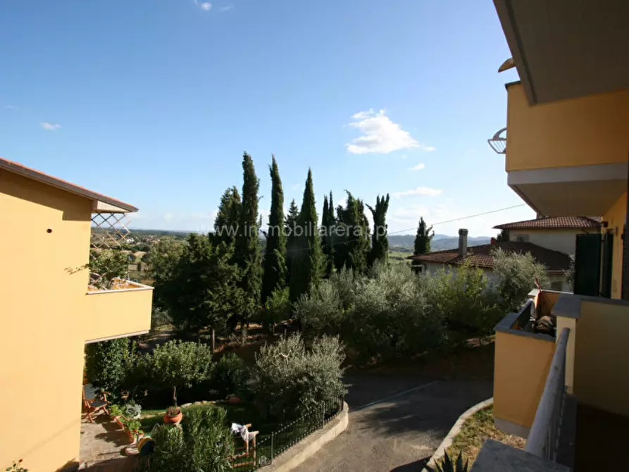 Immagine 5 di Appartamento in vendita  a Lucignano