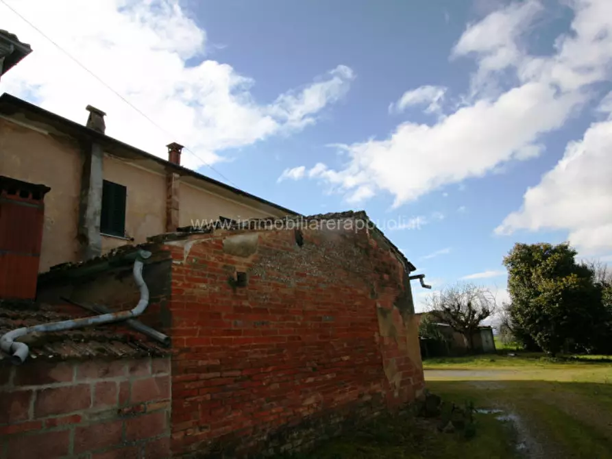 Immagine 2 di Rustico / casale in vendita  a Cortona