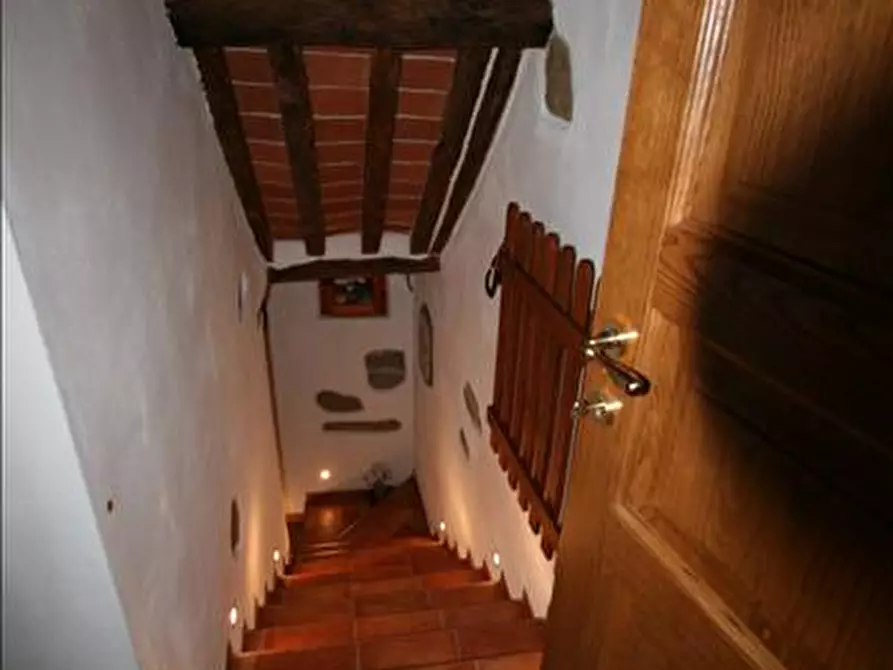 Immagine 8 di Casa indipendente in vendita  a Sinalunga