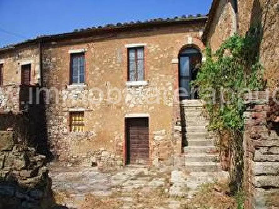 Immagine 1 di Villa in vendita  a Rapolano Terme