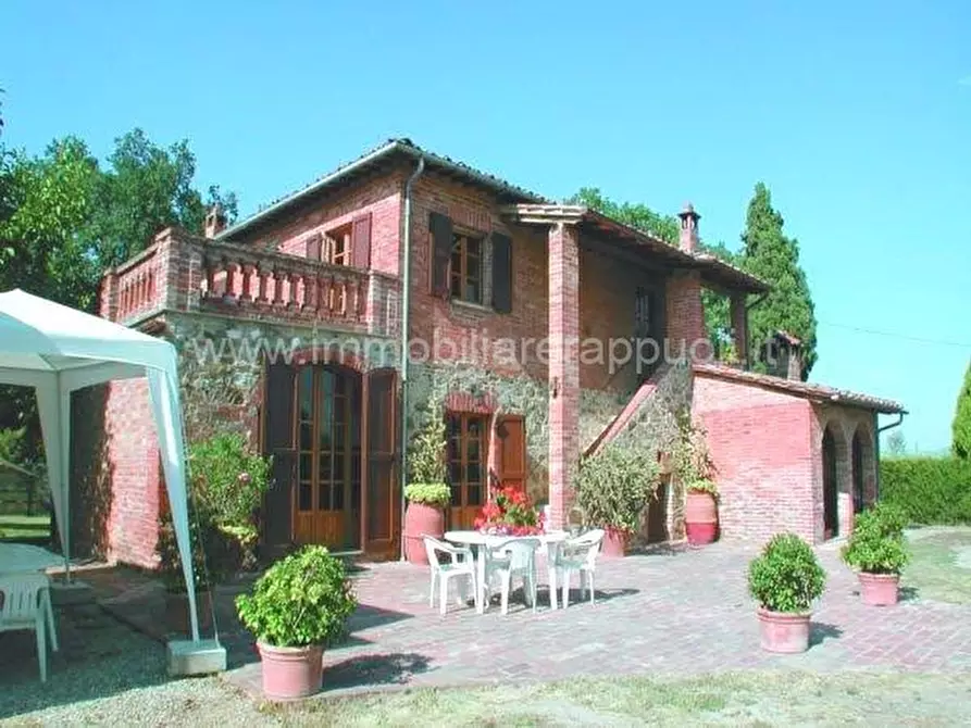 Immagine 4 di Rustico / casale in vendita  a Lucignano