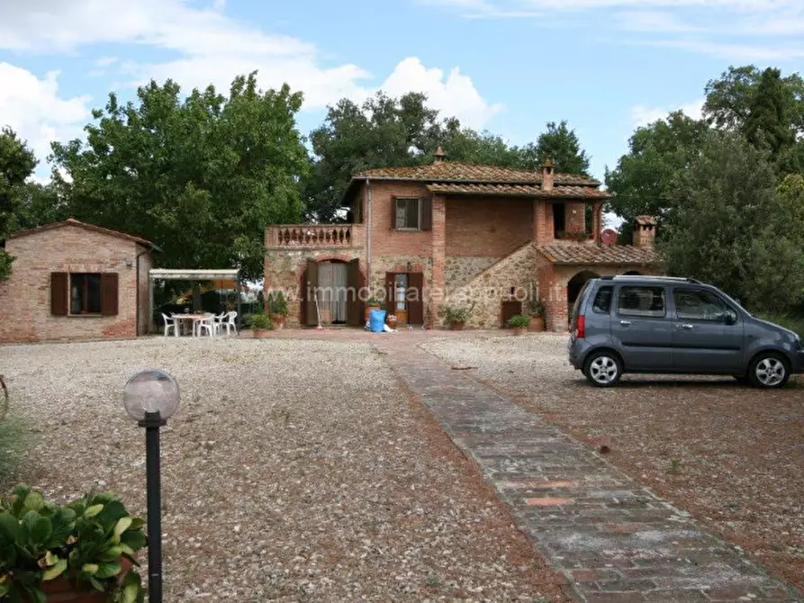 Immagine 11 di Rustico / casale in vendita  a Lucignano