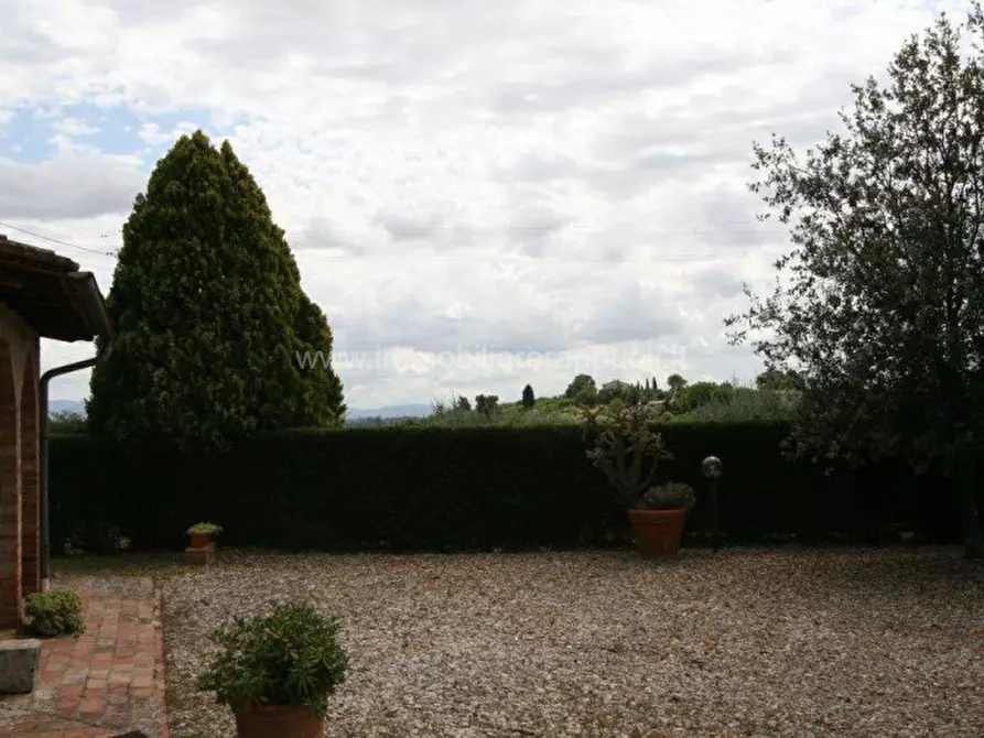 Immagine 14 di Rustico / casale in vendita  a Lucignano