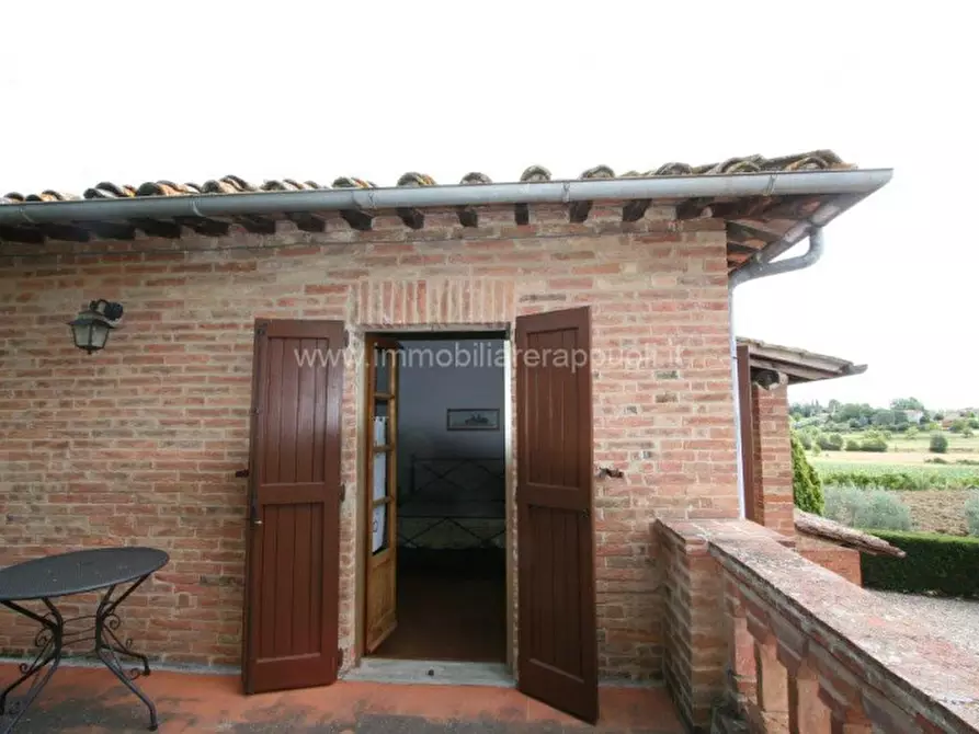Immagine 21 di Rustico / casale in vendita  a Lucignano