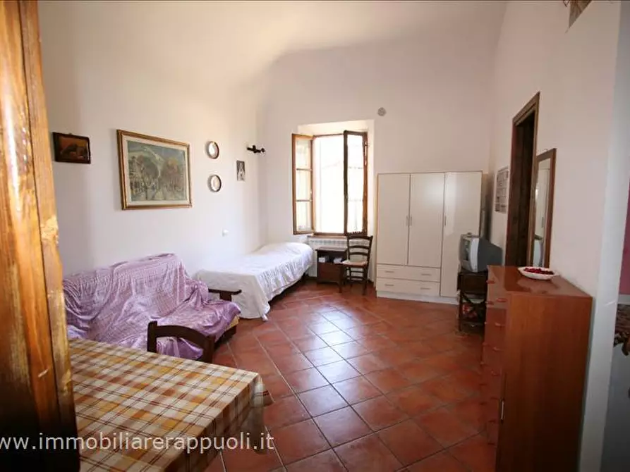 Immagine 3 di Appartamento in vendita  a Sinalunga