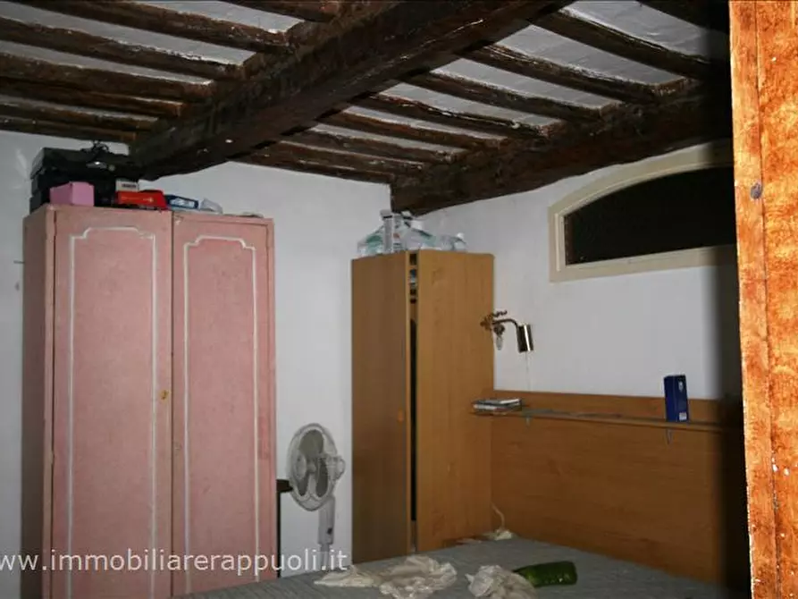 Immagine 2 di Appartamento in vendita  a Sinalunga