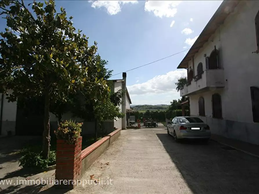 Immagine 1 di Casa indipendente in vendita  a Foiano Della Chiana