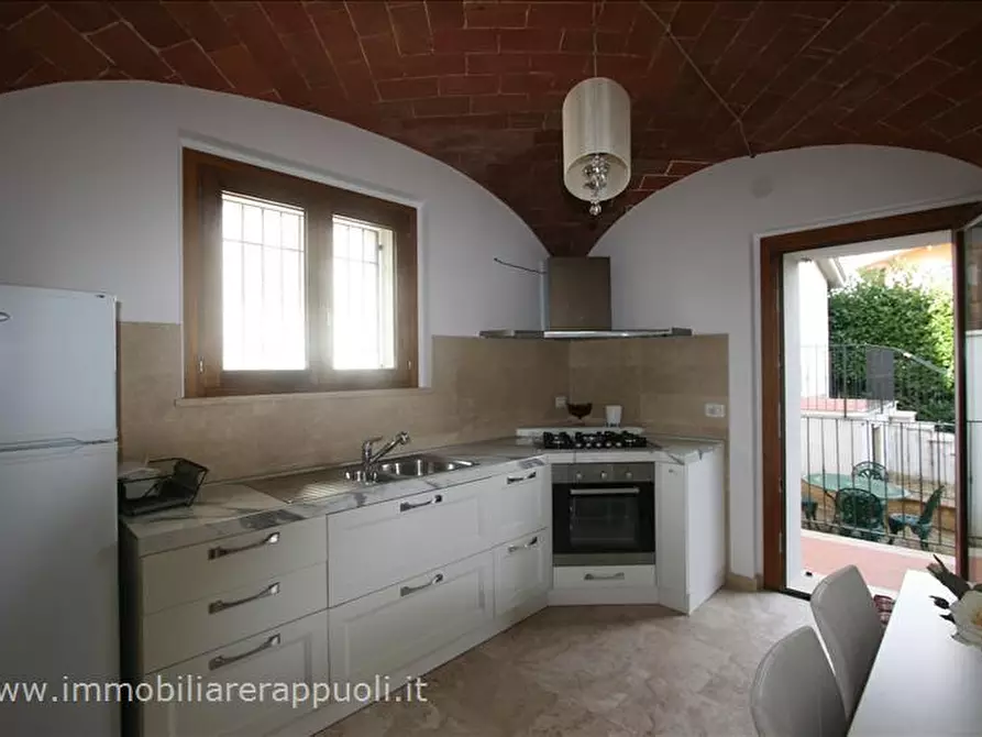 Immagine 1 di Appartamento in vendita  a Sinalunga