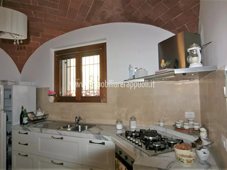 Immagine 2 di Appartamento in vendita  a Sinalunga