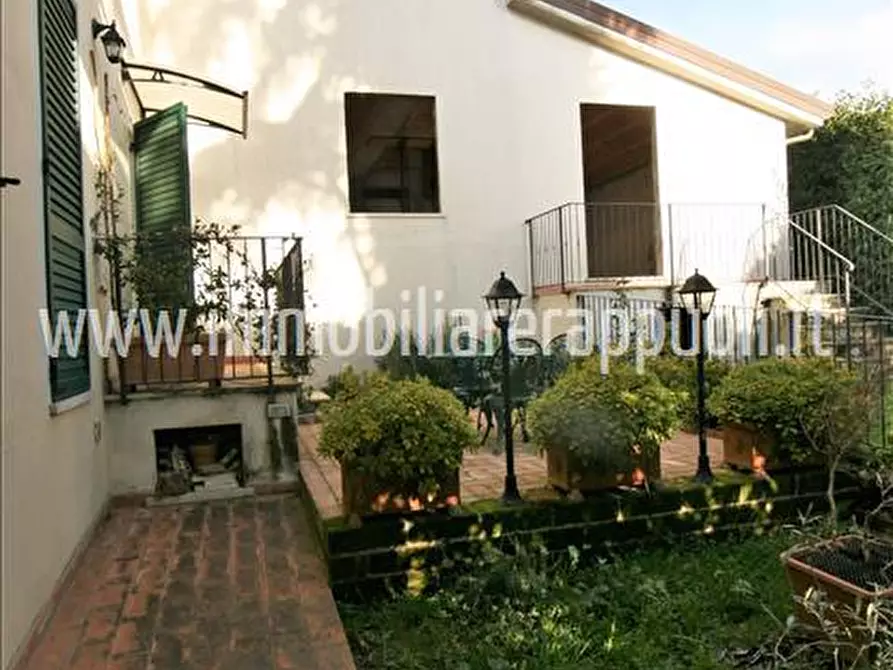 Immagine 15 di Appartamento in vendita  a Sinalunga