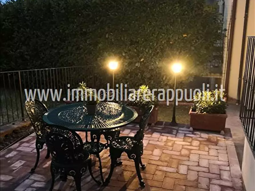 Immagine 18 di Appartamento in vendita  a Sinalunga