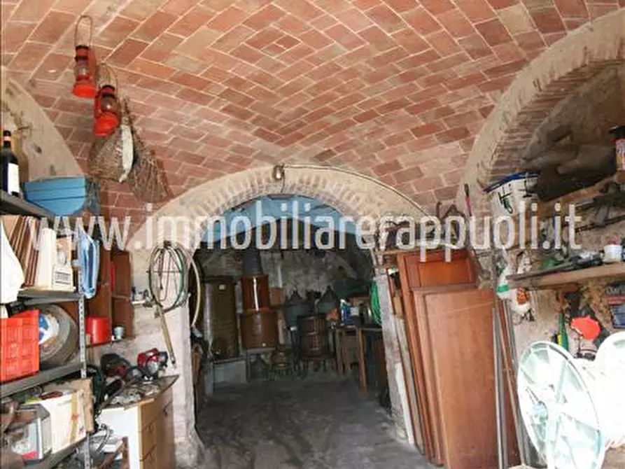 Immagine 39 di Rustico / casale in vendita  a Sinalunga