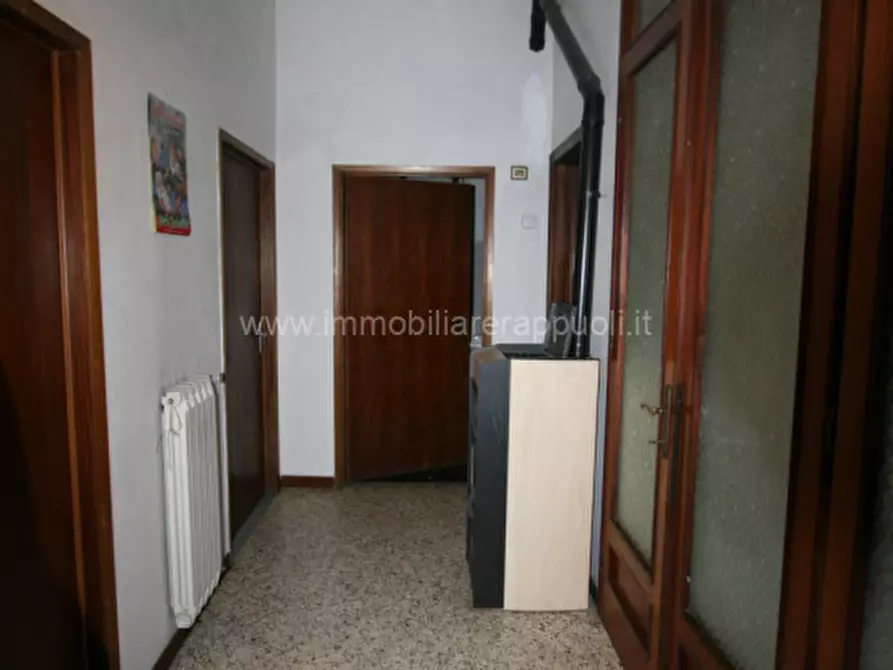 Immagine 8 di Casa indipendente in vendita  a Sinalunga