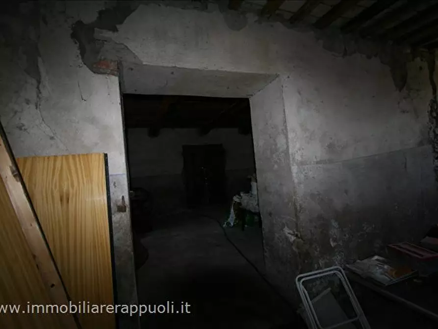 Immagine 25 di Attività commerciale in vendita  a Radicofani