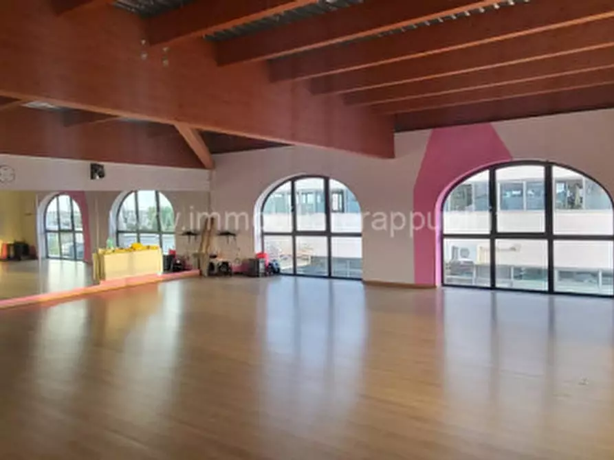 Immagine 1 di Magazzino in vendita  a Marciano Della Chiana