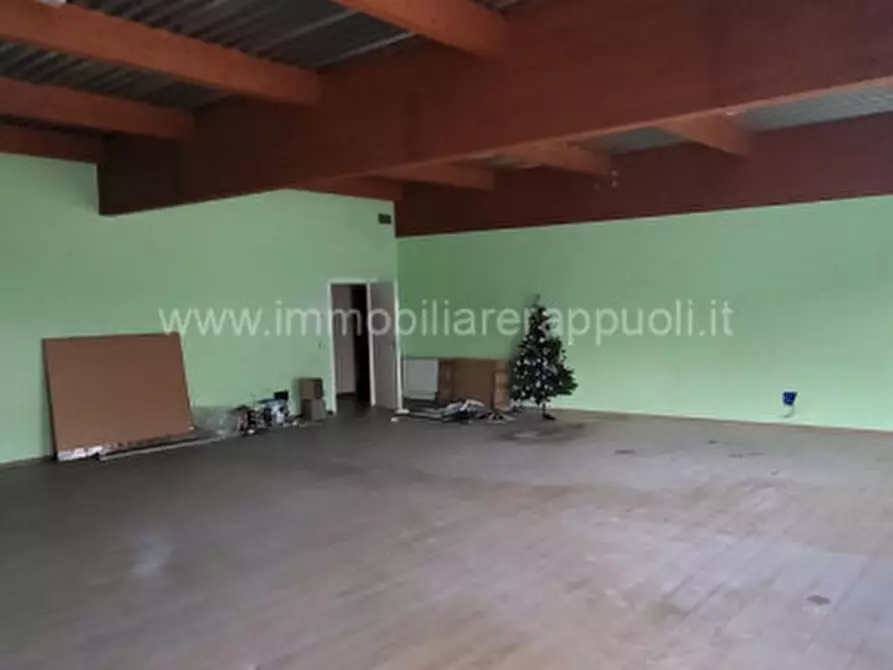 Immagine 6 di Magazzino in vendita  a Marciano Della Chiana