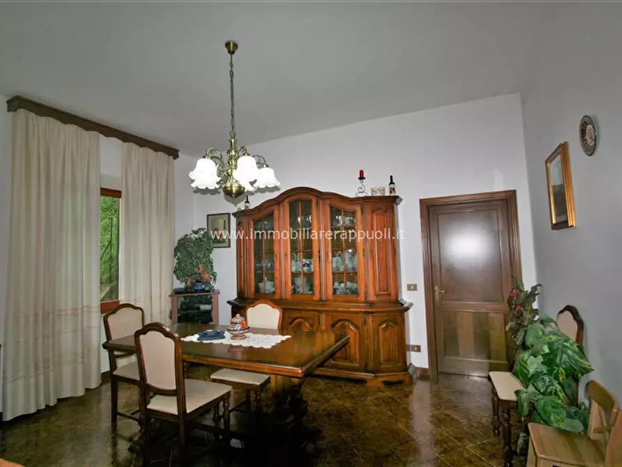 Immagine 8 di Appartamento in vendita  a Sinalunga